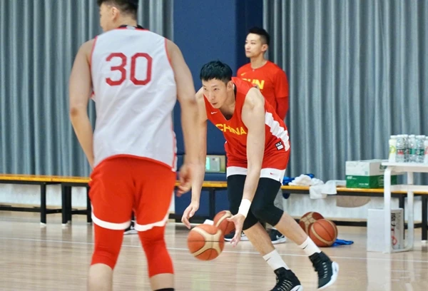 如何通过数据分析优化篮板训练效果?_0